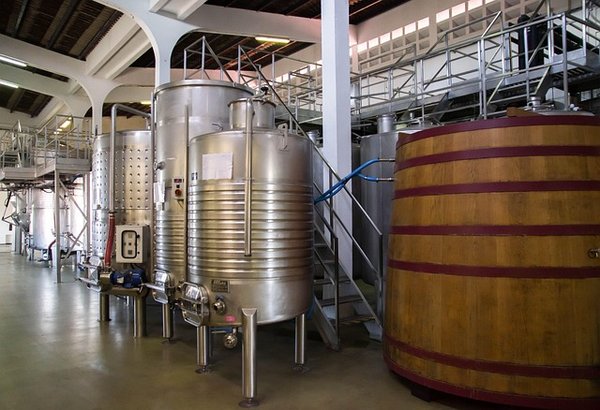 Formation distillerie : votre première étape vers l'artisanat